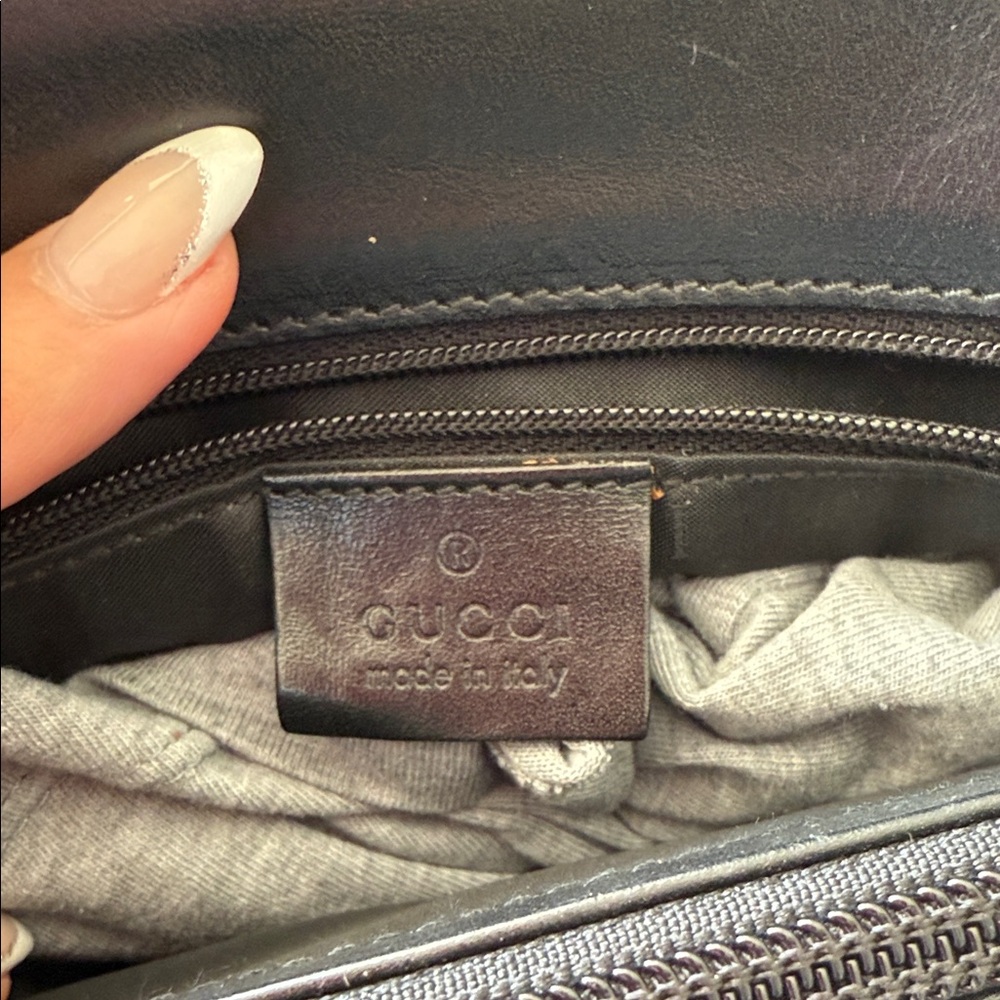 Elegant Gucci Black Nylon with Silver Metal Handles Vintage Tote - Picture 4 of 10